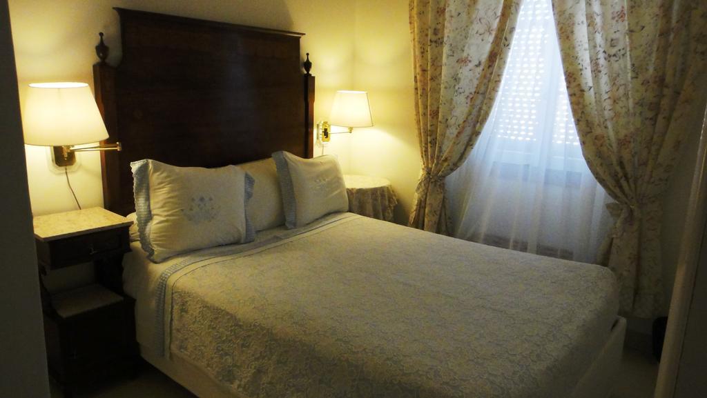 Casa Amarela Guesthouse ラゴス 部屋 写真