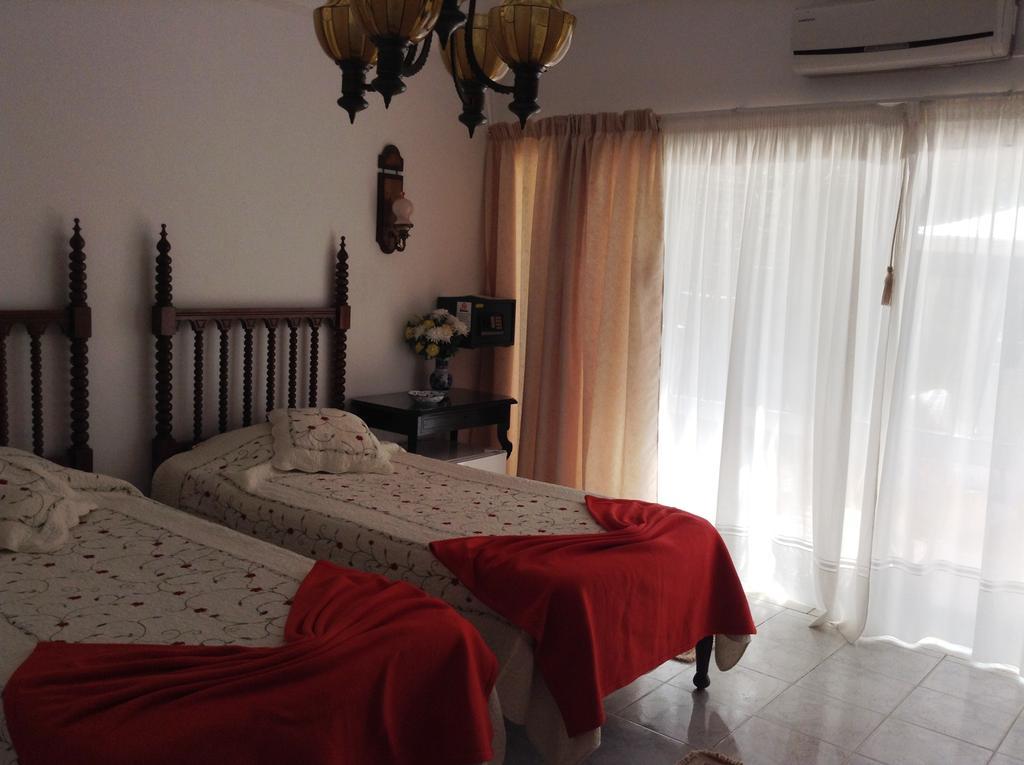 Casa Amarela Guesthouse ラゴス エクステリア 写真