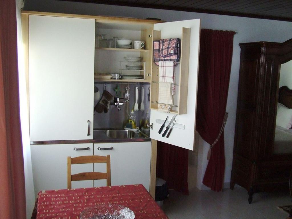 Casa Amarela Guesthouse ラゴス 部屋 写真